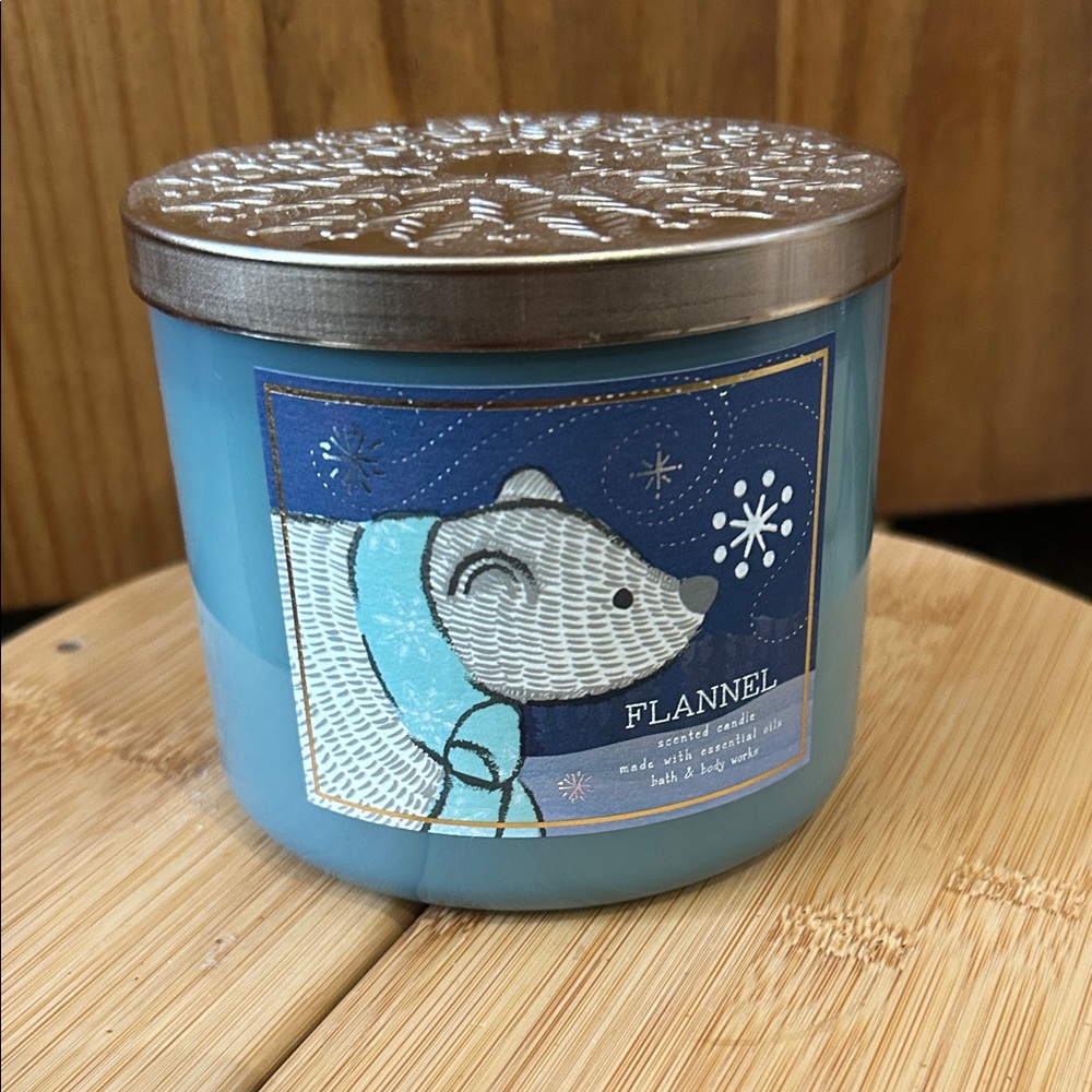 Bath & Body Works Flannel Scented Candle